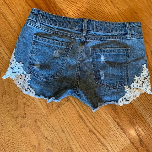 Harper Jean Cut-Off Crochet Shorts - Picture 2 of 2